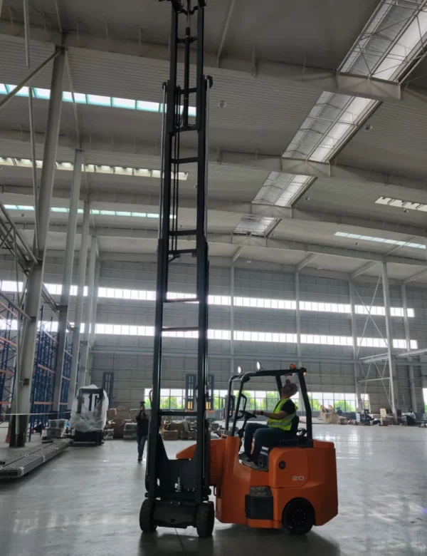 2 ton electric swing mast articulated forklift truck je20